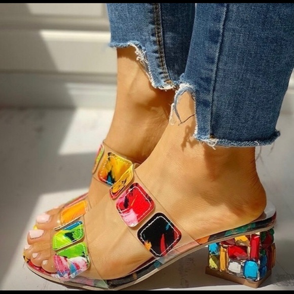 🆕🐝Colorful Strappy Heeled Sandals - Picture 5 of 6